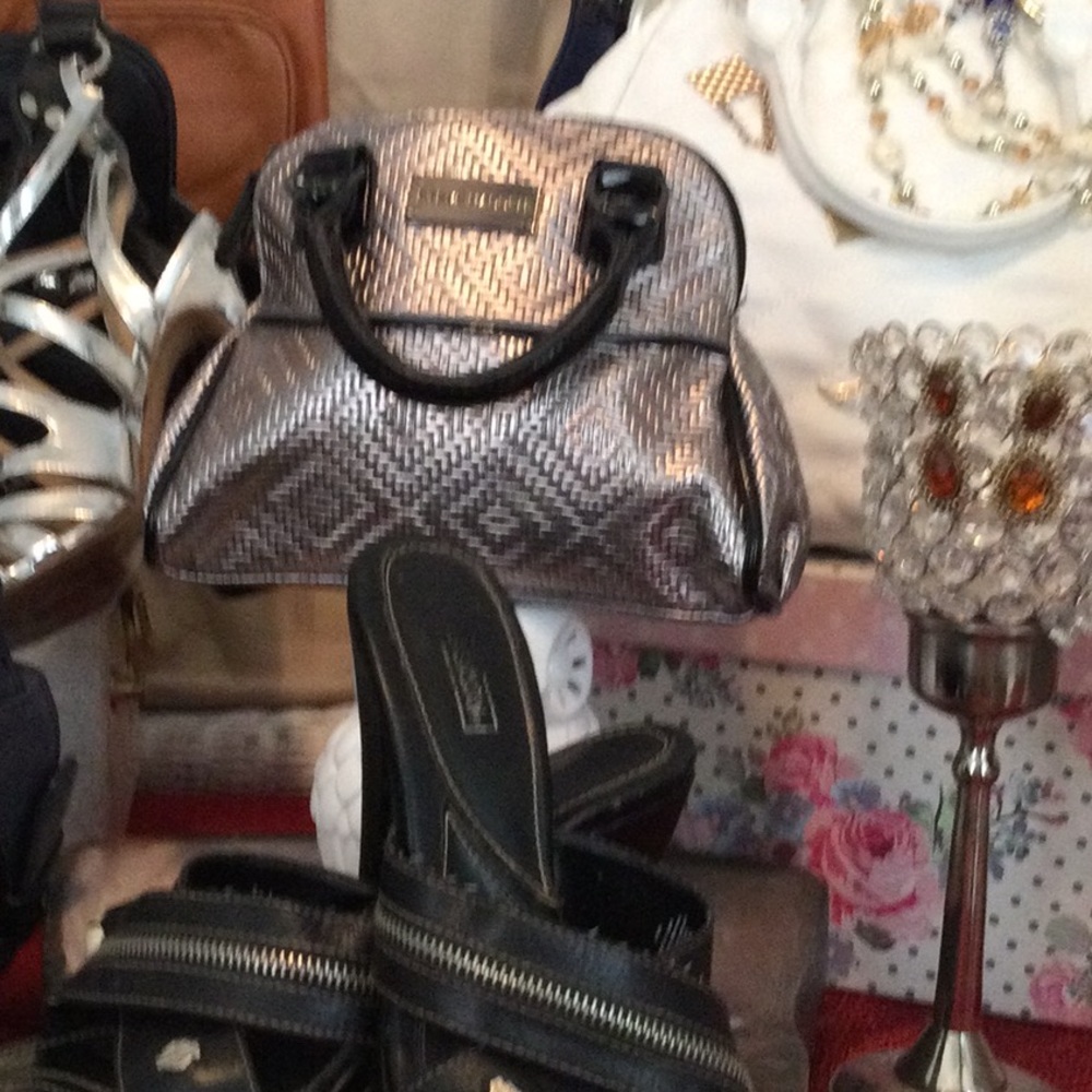 Purses - Picture 9 of 14